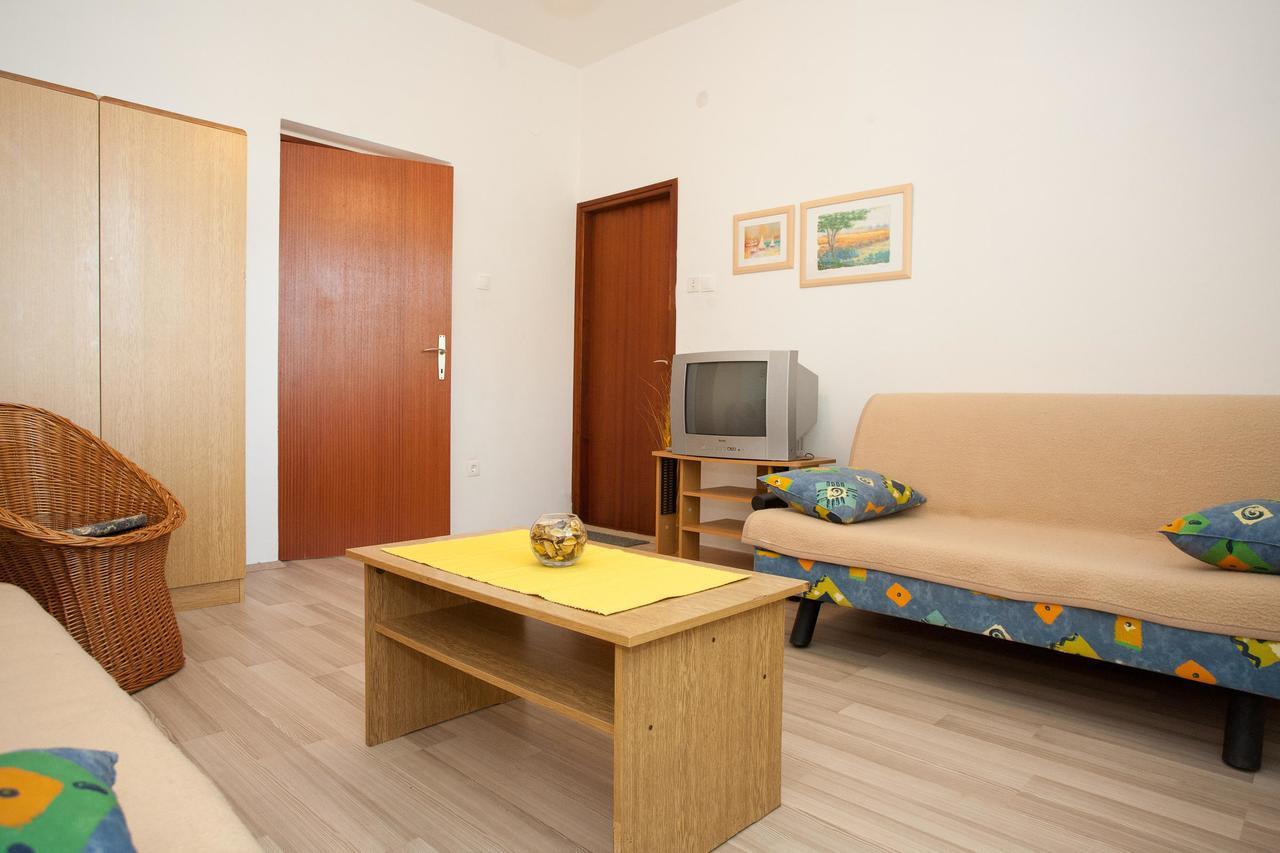 Apartment Smiljana Крк Екстер'єр фото